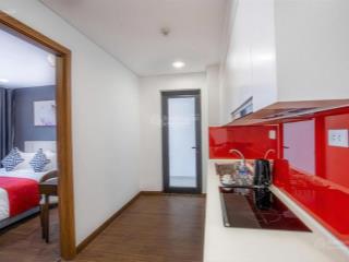 Chính chủ cho thuê gấp căn 2 phòng ngủ toà ramada hạ long, giá 7 triệu, đủ đồ, vào luôn