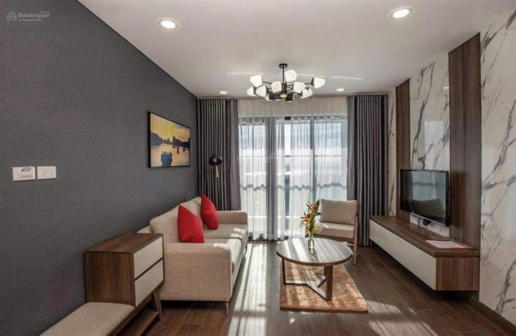 Chính chủ cho thuê gấp căn 2 phòng ngủ toà ramada hạ long, giá 7 triệu, đủ đồ, vào luôn