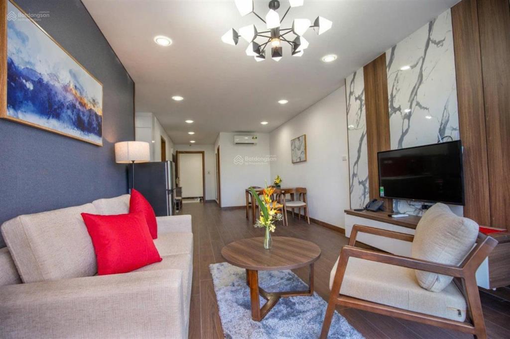 Chính chủ cho thuê gấp căn 2 phòng ngủ toà ramada hạ long, giá 7 triệu, đủ đồ, vào luôn