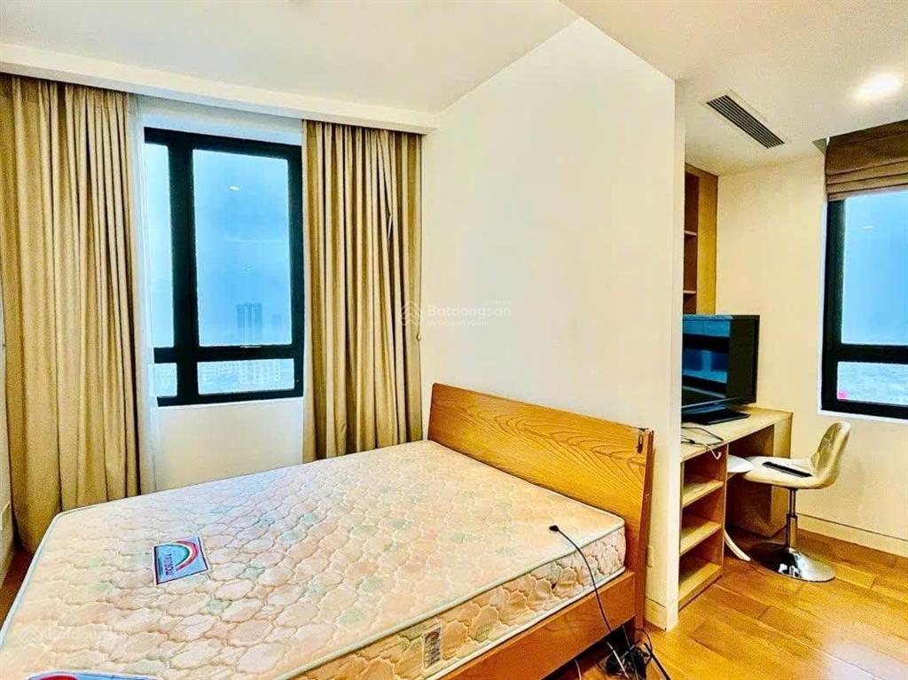 Chính chủ cần bán gấp căn 3pn toà iph xuân thuỷ, tầng trung, full đồ, giá cực tốt cho tháng 7