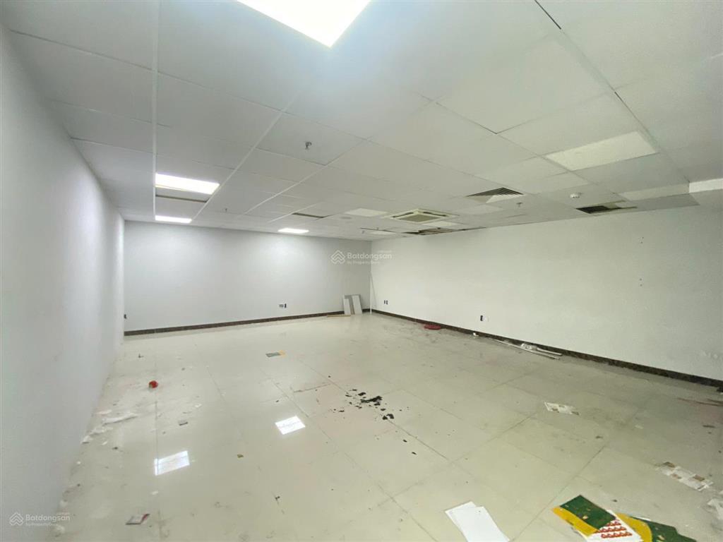 Chính chủ cần cho thuê mặt bằng 730m2 giá hợp lý, vào luôn, vị trí trung tâm thuận tiện kinh doanh