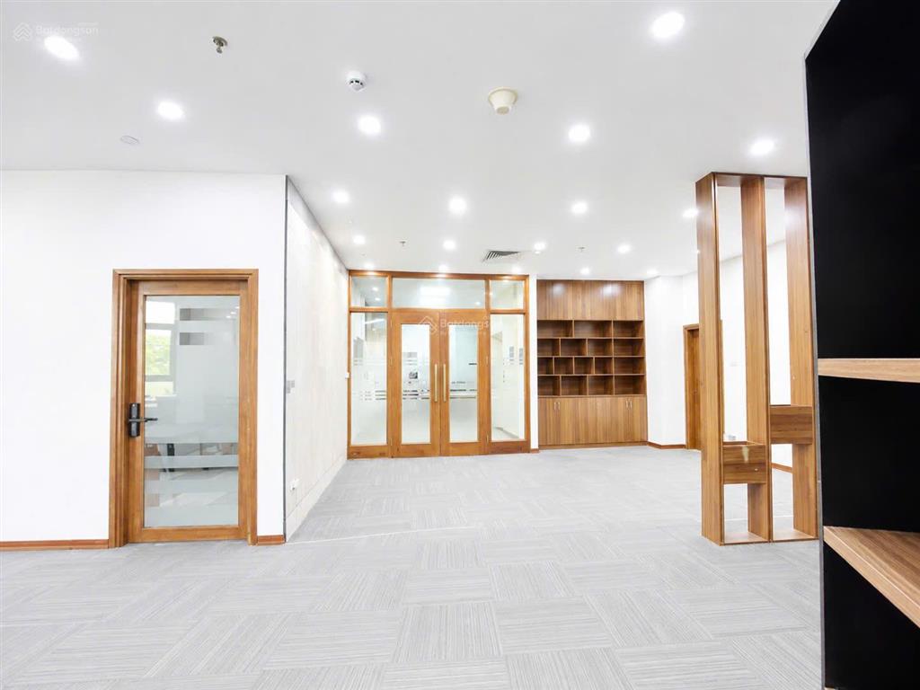 Chính chủ cho thuê gấp sàn văn phòng số 3 vũ phạm hàm, yên hòa, 280m2  0984 126 ***
