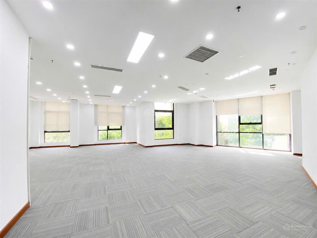 Chính chủ cho thuê gấp sàn văn phòng số 3 vũ phạm hàm, yên hòa, 280m2  0984 126 ***