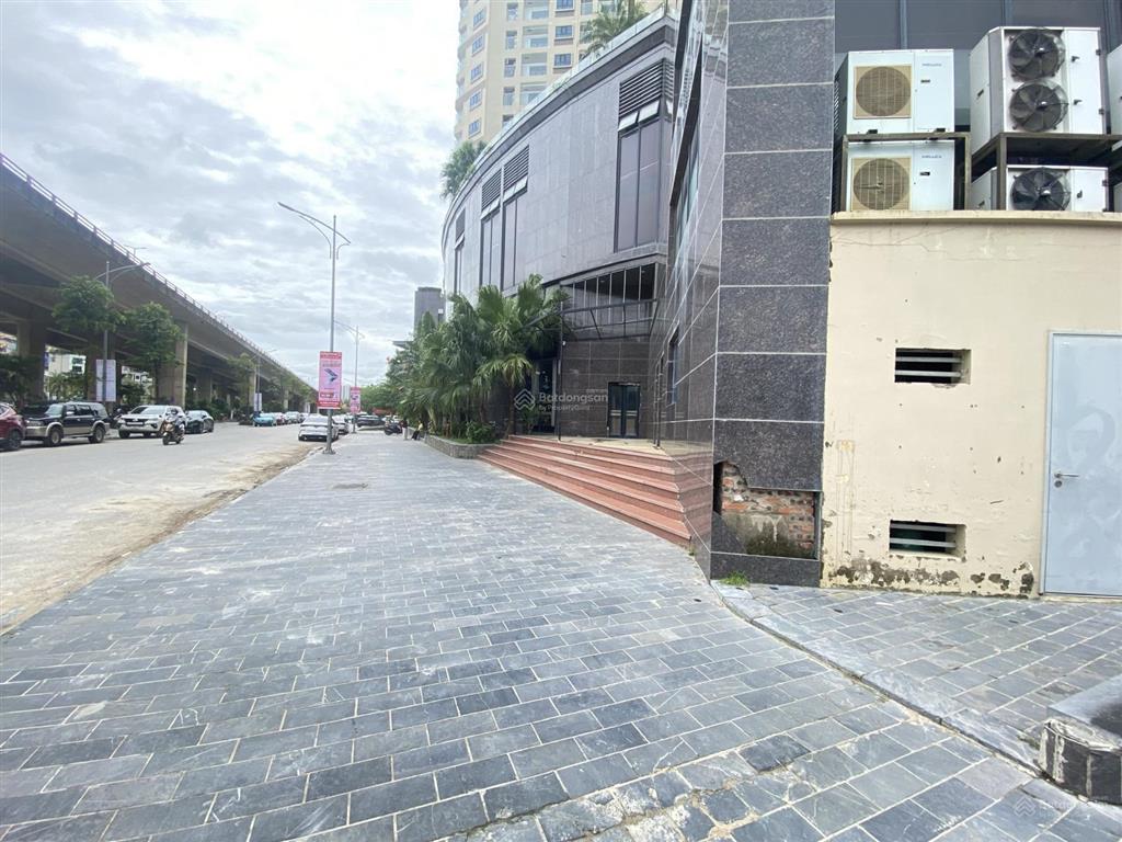 Chính chủ cho thuê full sàn 1000m2 văn phòng, tầng 3, tòa chung cư trung tâm hồng gai, hl