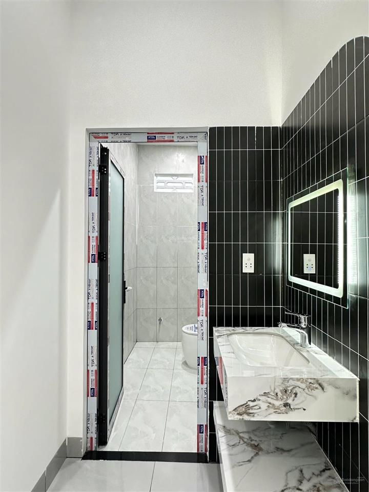 Bán nhà mặt phố kinh doanh tốt 3,x tỷ 0901 554 ***