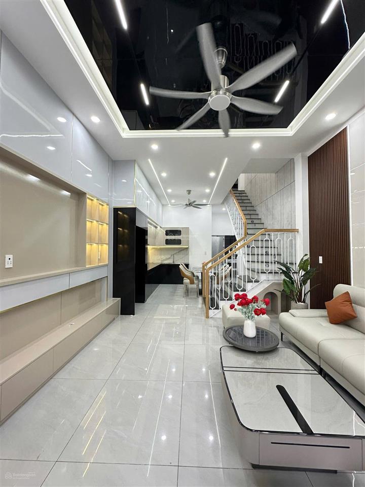 Bán nhà mặt phố kinh doanh tốt 3,x tỷ 0901 554 ***