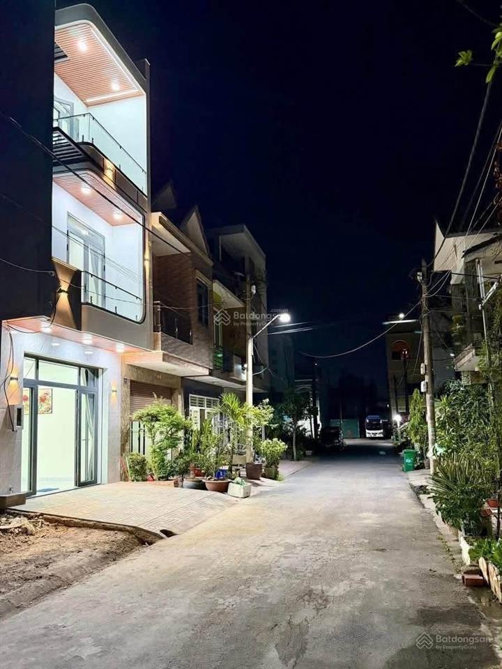 Bán nhà 2 lầu khu tái định cư bửu hòa