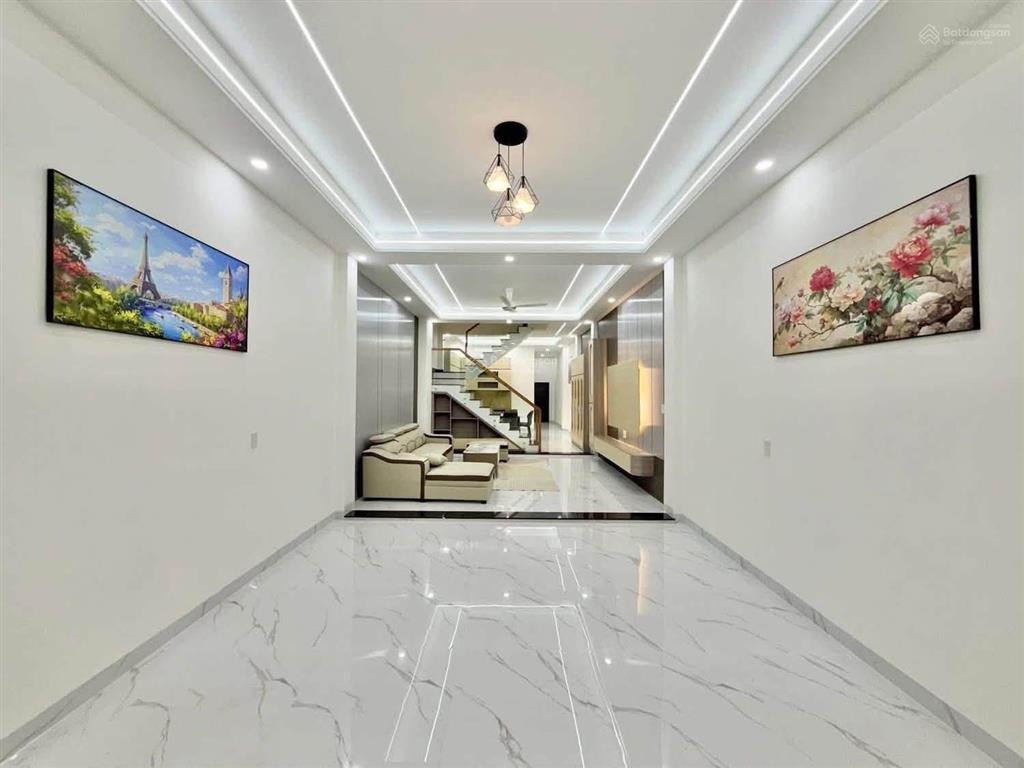 Bán nhà 2 lầu khu tái định cư bửu hòa