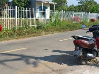 Cần tiền bán gấp lô đất mặt tiền hồ tràm giá 1,6 tỷ (có thổ cư)
