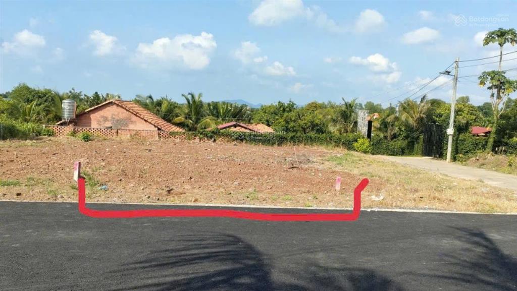 143m2 đường nhựa ngay ql 55 xã đất đỏ, tphcm. 890 triệu, sổ riêng, thổ cư 80m2