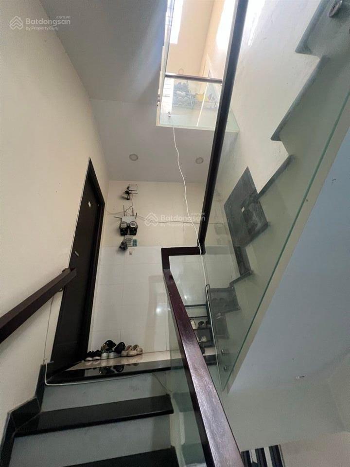 Nhà 2 tầng  nguyễn văn linh, q7  dt 4x20m  giá chỉ nhỉnh 6 tỷ tl cc