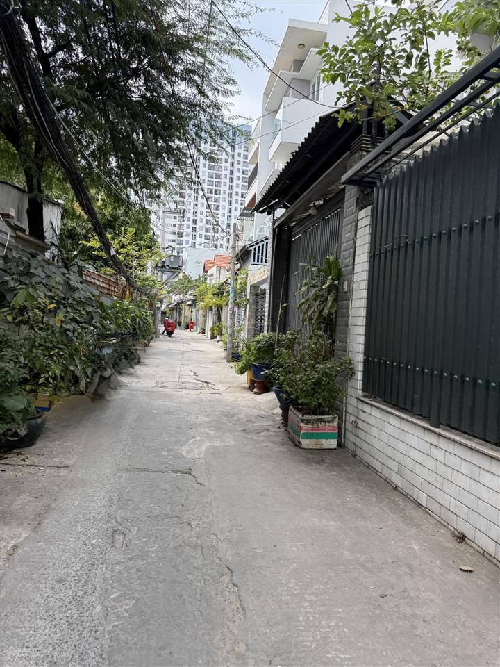 Nhà 2 tầng  nguyễn văn linh, q7  dt 4x20m  giá chỉ nhỉnh 6 tỷ tl cc