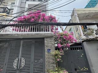 Chính chủ bán nhà q4  nhỉnh 4tỷ/44m2  hẻm 3m  cách xe tải 5m  2 tầng  dt 3,9x13m