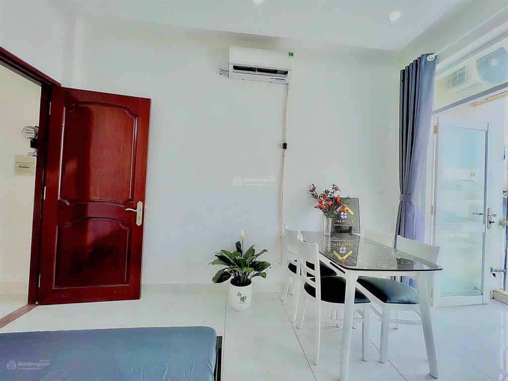 Cho thuê phòng trọ / căn hộ mặt tiền đường số 53  quận 7  50m2  full nt  8,5tr/th