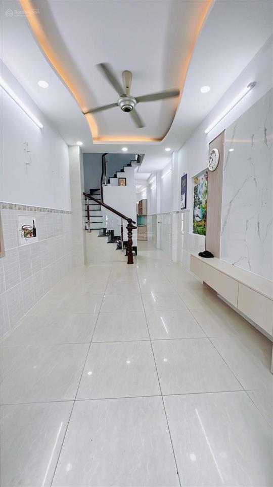 Nhà mới 3 tầng đúc btct 52m2, 4pn, 4wc đoàn văn bơ tt. quận 4 chỉ 5.3 tỷ