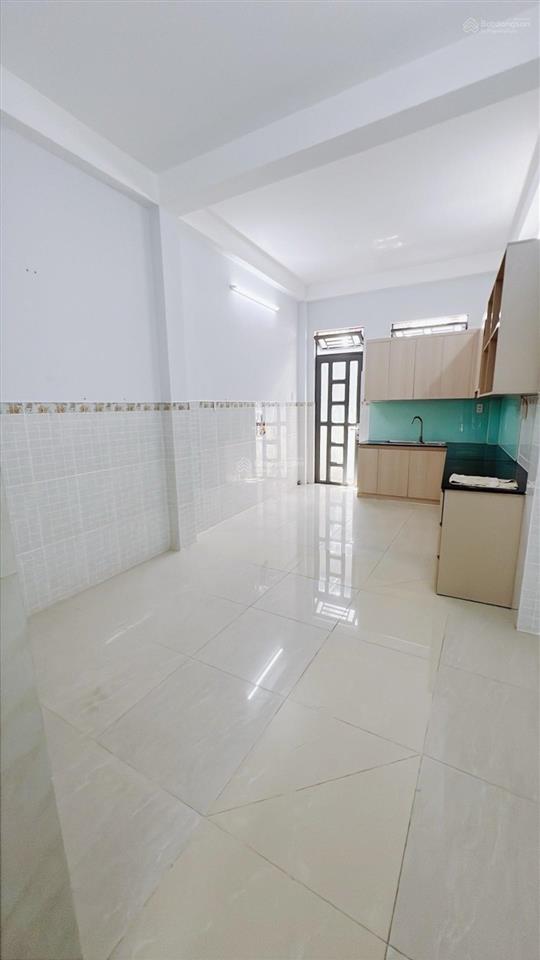 Nhà mới 3 tầng đúc btct 52m2, 4pn, 4wc đoàn văn bơ tt. quận 4 chỉ 5.3 tỷ
