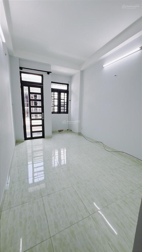 Nhà mới 3 tầng đúc btct 52m2, 4pn, 4wc đoàn văn bơ tt. quận 4 chỉ 5.3 tỷ