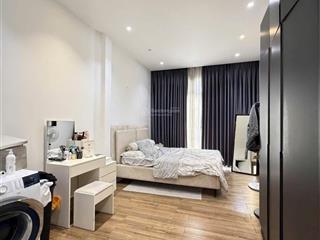 Bán nhà võ thị nhờ, q.7 nhà đẹp ở ngay 3,95tỷ cách mt 50m  26m2, shr, vuông vứt, k lỗi, k qh