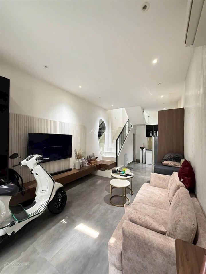 Bán nhà võ thị nhờ, q.7 nhà đẹp ở ngay 3,95tỷ cách mt 50m  26m2, shr, vuông vứt, k lỗi, k qh