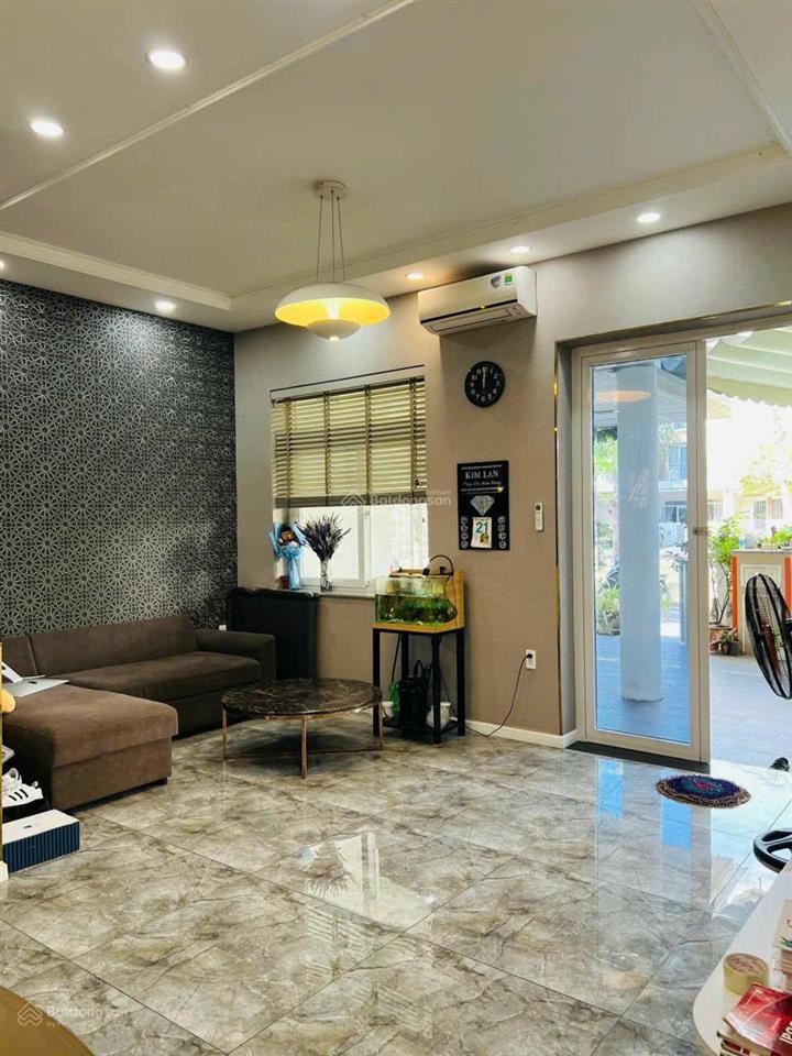 Căn góc 3 mặt thoáng đẹp nhất merita khang điềncho thuê 52,144 triệu/thánggiá chỉ 1/2 global city