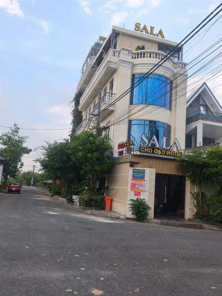 Trả trước 650 tr sang tên, sở hữu nhà lầu mới đẹp 5x25m, đường 11kdc long thạnh hưng trung tâm cg