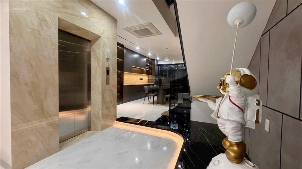 Nhà đẹp đón tết nội thất cao cấp kđt mỹ gia có thang máy chỉ 9,65 tỷ/  0931 800 ***