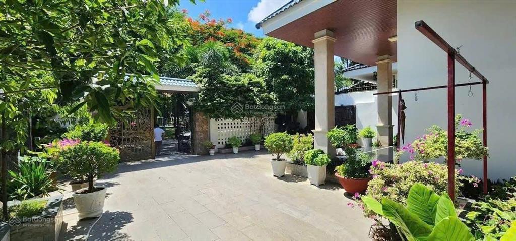 Biệt thự 294m2 kđt vĩnh điềm trung a, đối diện công viên chỉ 20 tỷ, sổ hồng chính chủ/ 0931 800 ***