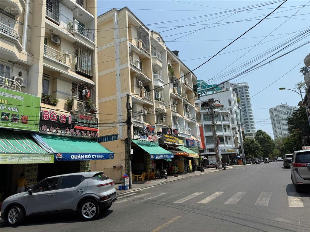 Căn hộ 2 phòng ngủ chung cư chợ đầm block d, mặt phan bội châu chỉ 2,2 tỷ/  0931 800 ***