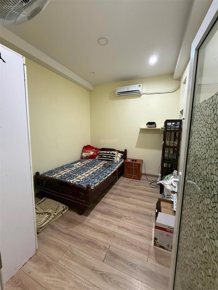 Căn hộ 2 phòng ngủ chung cư chợ đầm block d, mặt phan bội châu chỉ 2,2 tỷ/  0931 800 ***