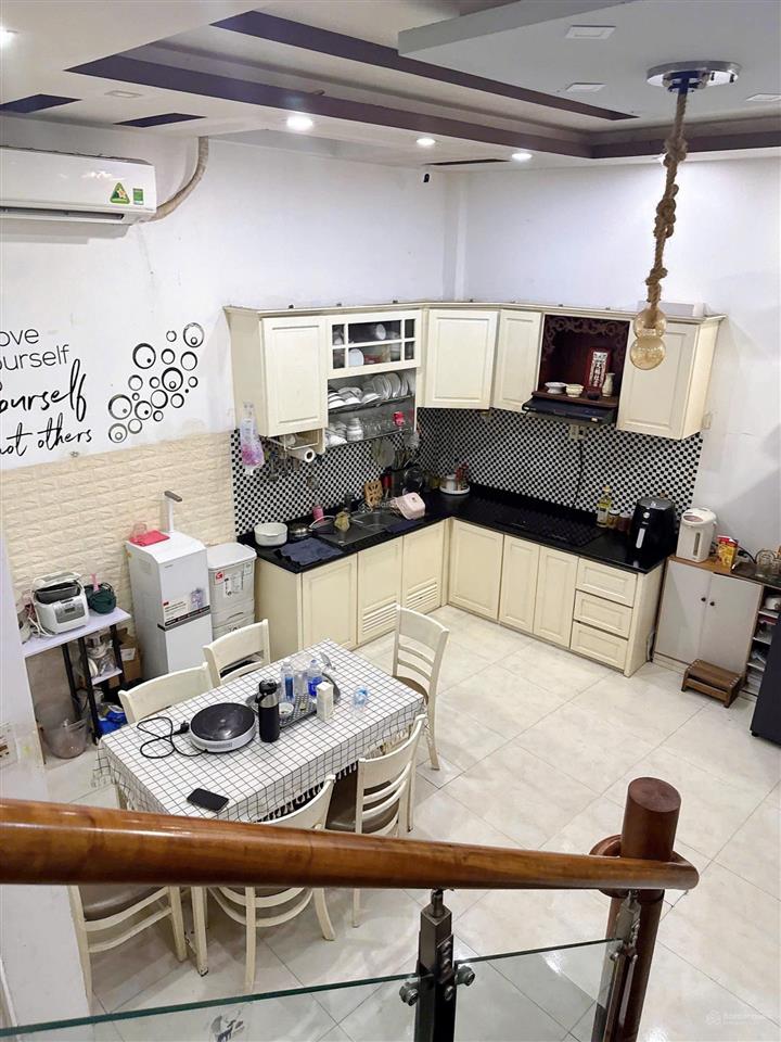 Chỉ 5,6 tỷ sở hữu căn nhà phố 70m2 mặt tiền đường hồng bàng, tttp nha trang