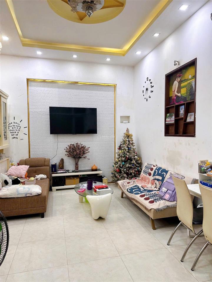 Chỉ 5,6 tỷ sở hữu căn nhà phố 70m2 mặt tiền đường hồng bàng, tttp nha trang