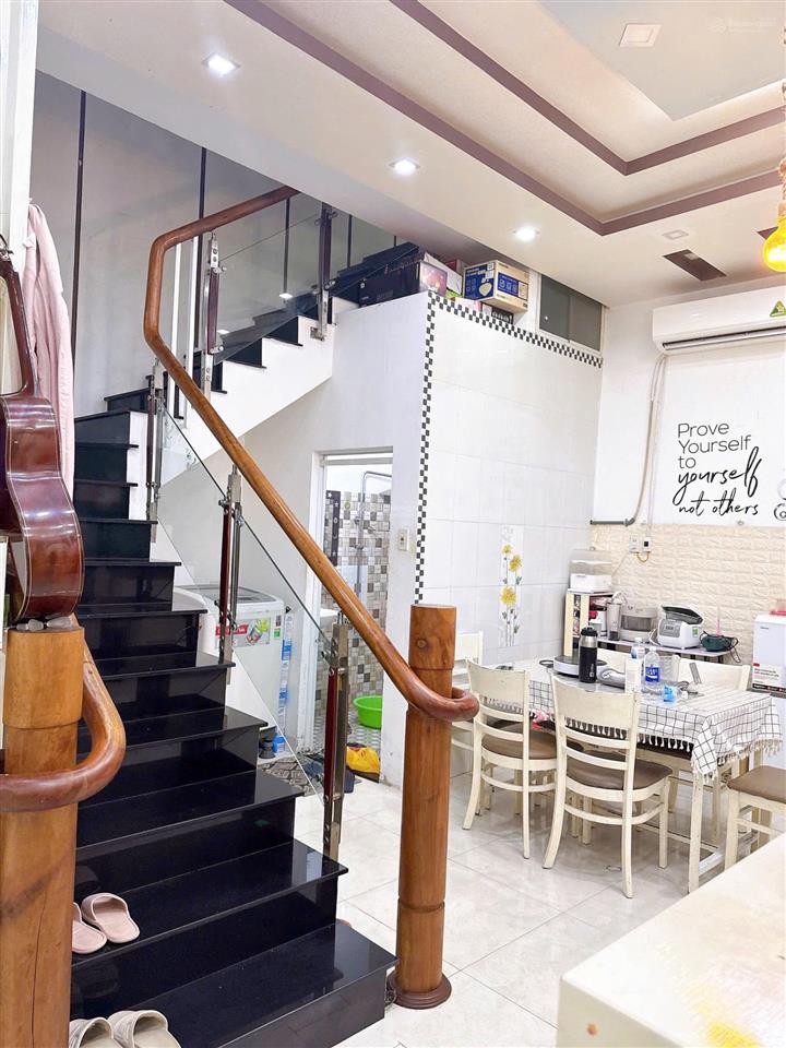 Chỉ 5,6 tỷ sở hữu căn nhà phố 70m2 mặt tiền đường hồng bàng, tttp nha trang