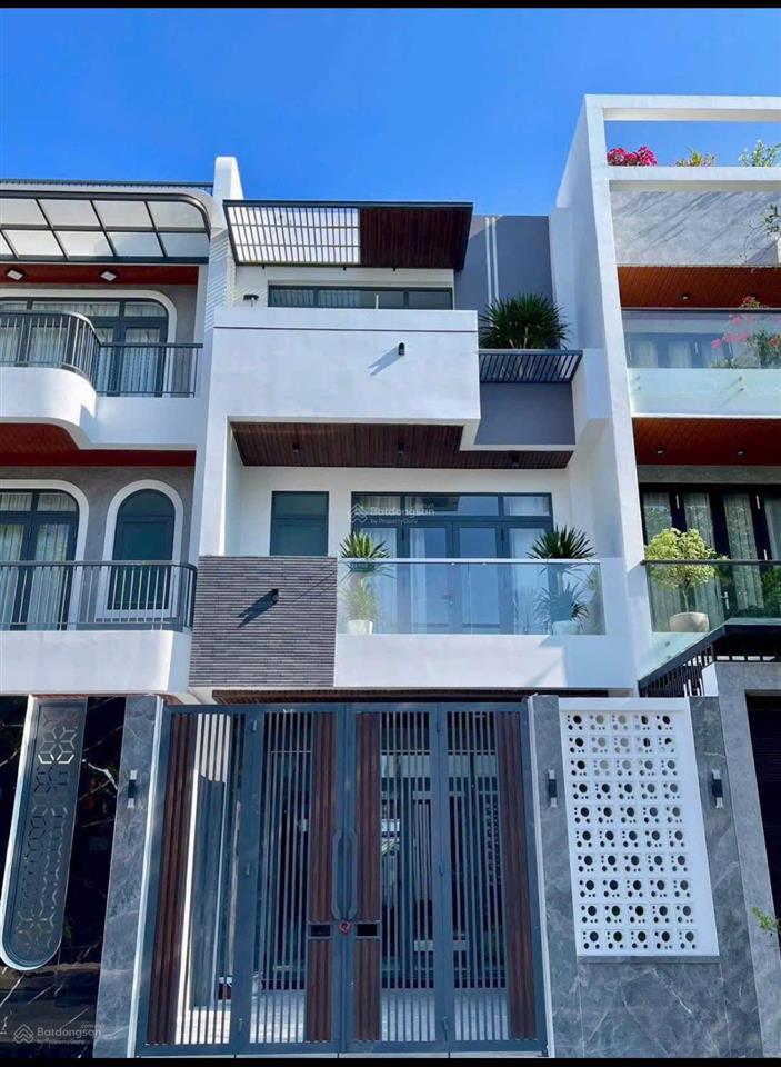 Nhà đẹp full nội thất mới, thiết kế hiện đạị đường thông số 97 kđt thái hưng chỉ 8,99 tỷ/0931 800 ***