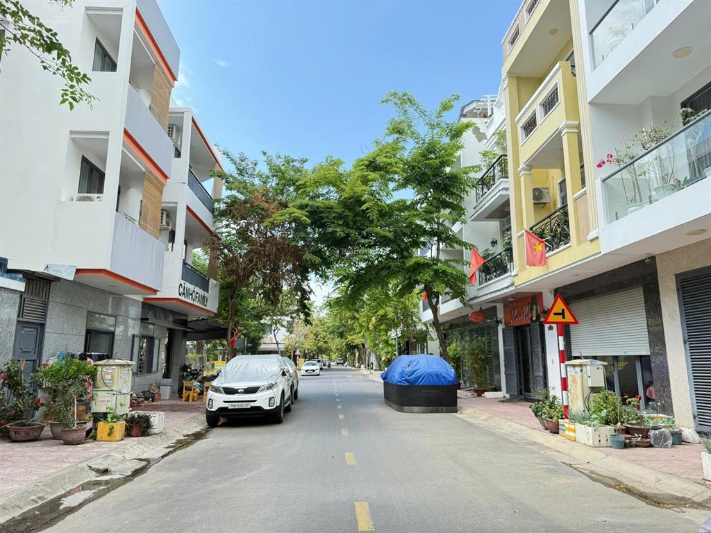 Nhà 3 tầng có thang máy đường số 14 kđt hà quang ii chỉ 9,8 tỷ full nội thất/  0931 800 ***