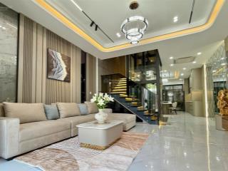 Nhà thiết kế đẹp mới xây có thang máy hiện đại kđt thái hưng chỉ 9,45 tỷ/  0931 800 ***