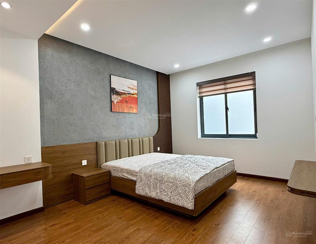 Nhà thiết kế đẹp mới xây có thang máy hiện đại kđt thái hưng chỉ 9,45 tỷ/  0931 800 ***