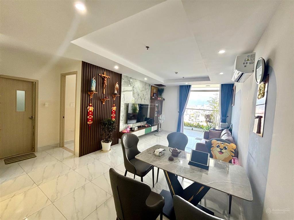 Căn hộ 82m2 toà nhà happy sky, đường lê quý đôn tttp nha trang cách biển chỉ 500met có sổ hồng