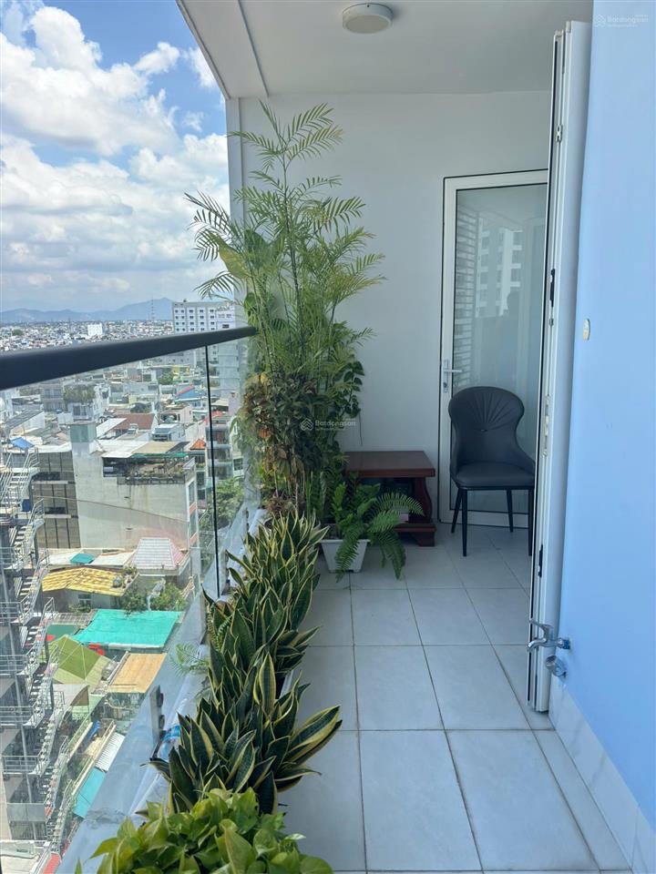 Căn hộ 82m2 toà nhà happy sky, đường lê quý đôn tttp nha trang cách biển chỉ 500met có sổ hồng