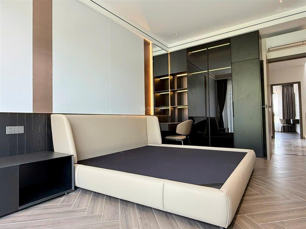 Nhà thiết kế hiện đại nội thất cao cấp, có sẵn ô chừa thang máy kđt mỹ gia chỉ 8,750 tỷ