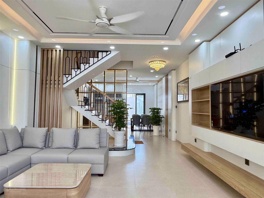 Nhà đẹp mới xây mã căn thần tài, đầu đường số 94 kđt thái hưng mỹ gia full nội thất xịn, giáp sông