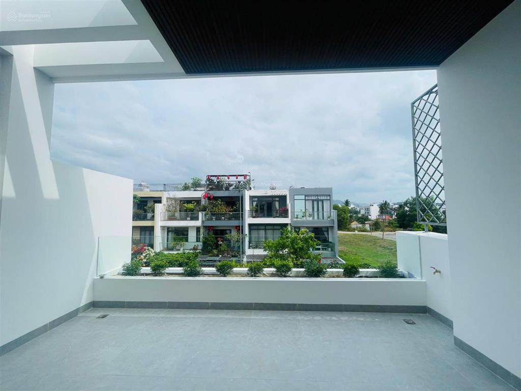 Nhà mới đẹp kđt mỹ gia an khánh chỉ 8 tỷ 150 triệu đang cho thuê 31 triệu/tháng.  0931 800 ***