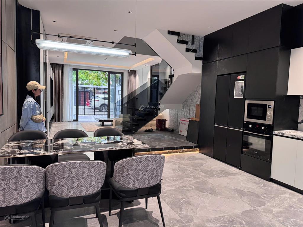 Nhà mới đẹp kđt mỹ gia an khánh chỉ 8 tỷ 150 triệu đang cho thuê 31 triệu/tháng.  0931 800 ***