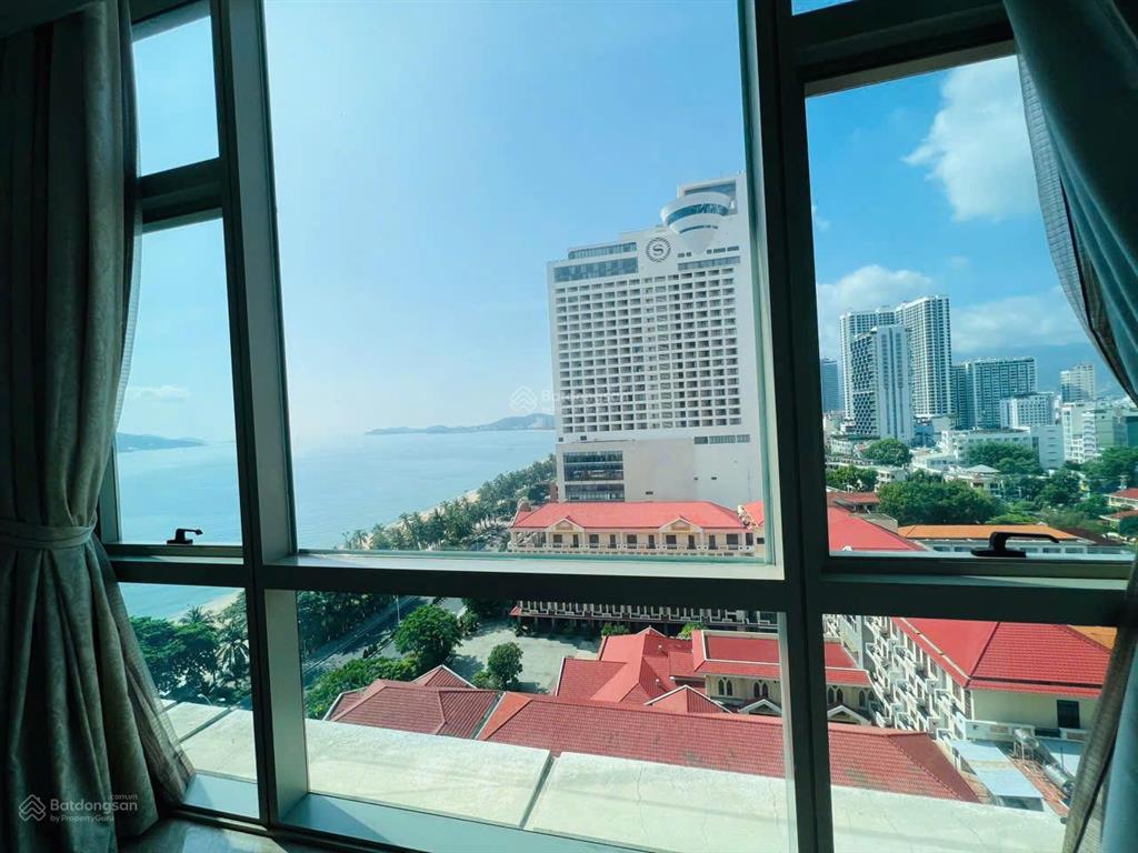 Căn hộ view trực diện biển vip nha trang center chỉ 18 tỷ, tất cả không gian đều thấy biển