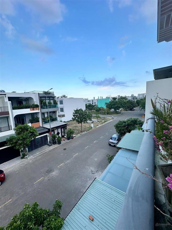Nhà đẹp kđt mỹ gia an khánh đường số 67 trục đường nội bộ thông bồn hoa rộng 17 mét chỉ 8,3 tỷ
