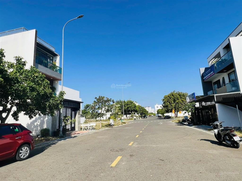 Nhà đẹp kđt mỹ gia an khánh đường số 67 trục đường nội bộ thông bồn hoa rộng 17 mét chỉ 8,3 tỷ