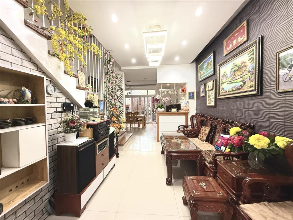 Giá rất tốt cần bán nhanh nhà 3,5 tầng đường tạ xuân thu b3 kđt vcn phước hải chỉ 11,5 tỷ.