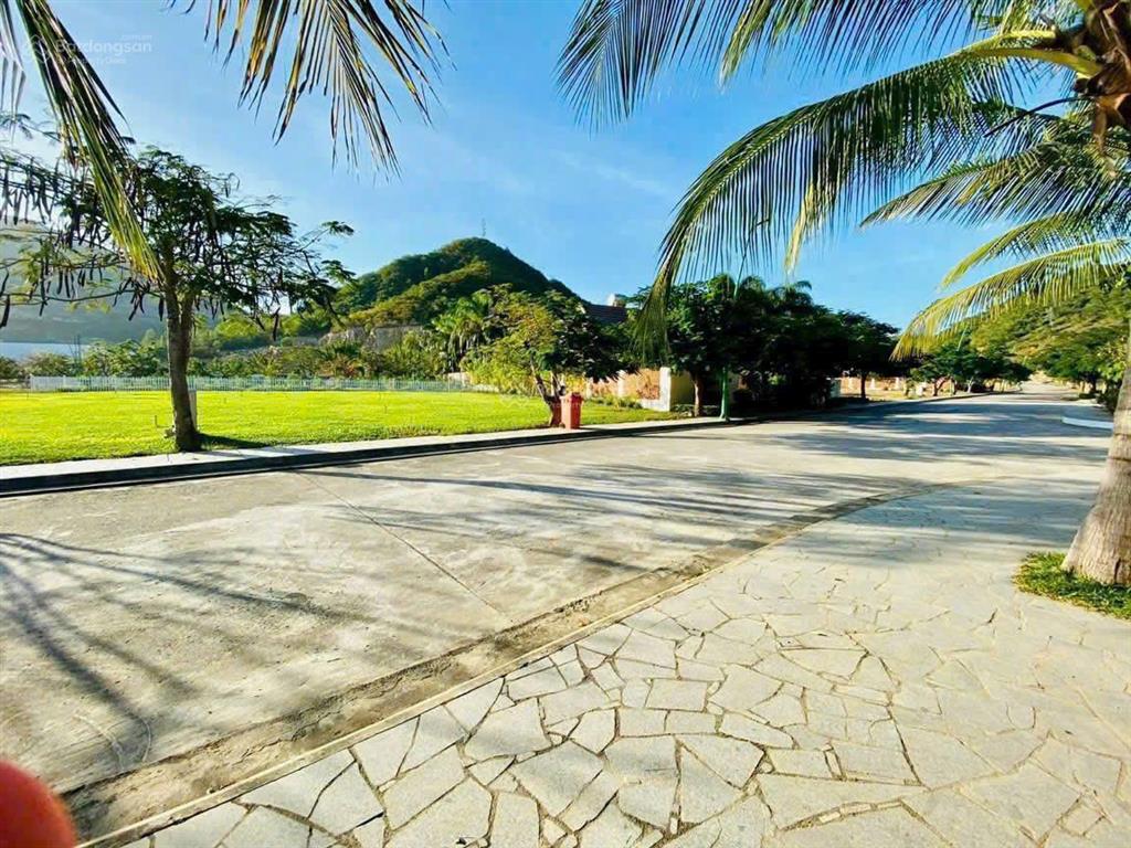 Lô đất biệt thự giáng hương villas vĩnh thái 550m2 chỉ với 18.5tr/m2 giá quá rẻ để đầu tư