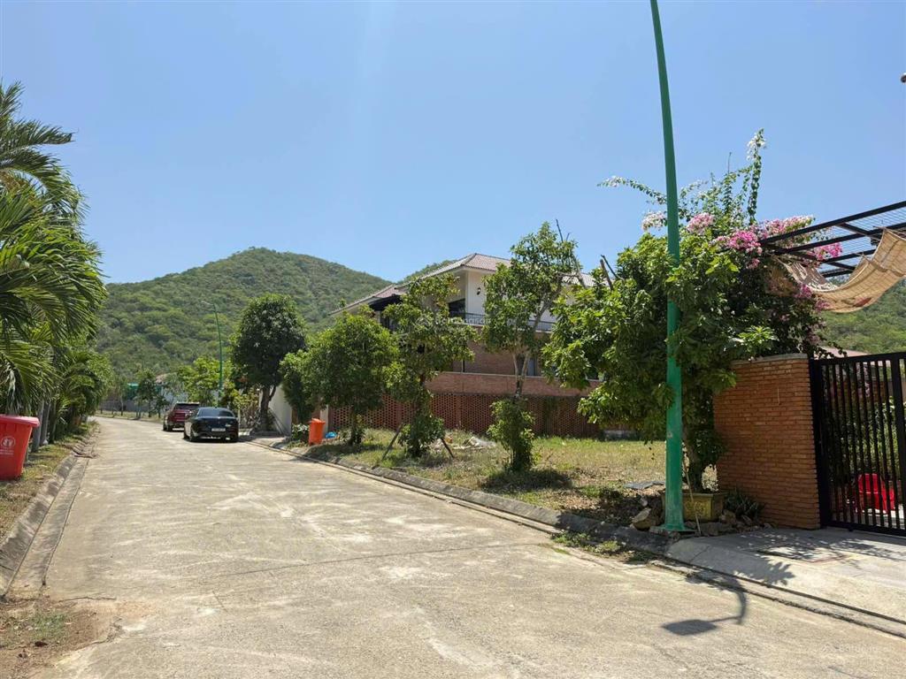 Lô đất biệt thự giáng hương villas vĩnh thái 550m2 chỉ với 18.5tr/m2 giá quá rẻ để đầu tư