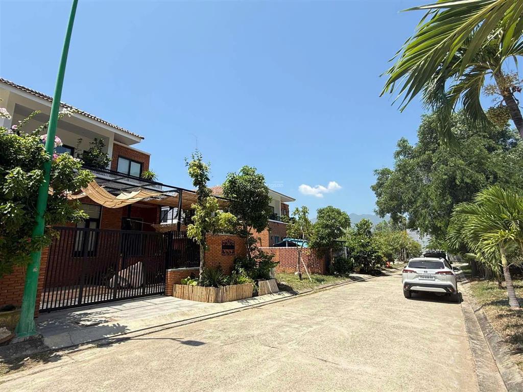 Lô đất biệt thự giáng hương villas vĩnh thái 550m2 chỉ với 18.5tr/m2 giá quá rẻ để đầu tư