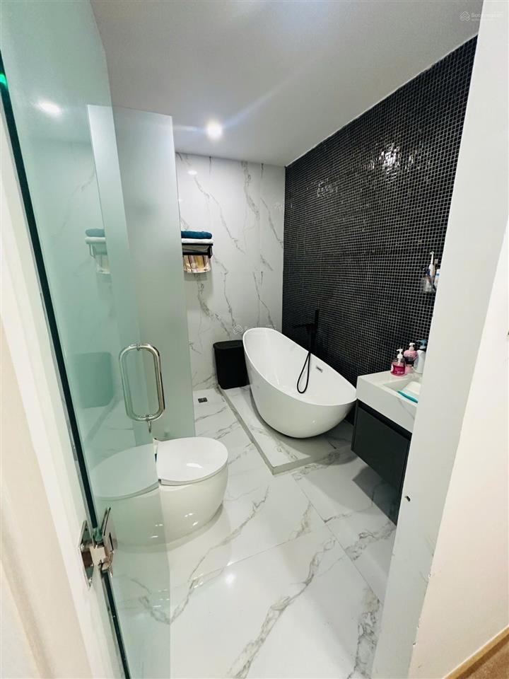 Nhà mới đẹp 4 tầng mặt tiền đường lê hồng phong phong, phước hải ngang 5,5met chỉ 13.9 tỷ